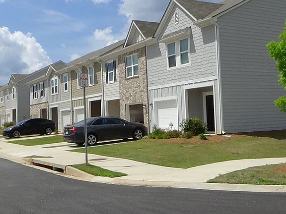 4th image of 107 Saginaw Ct