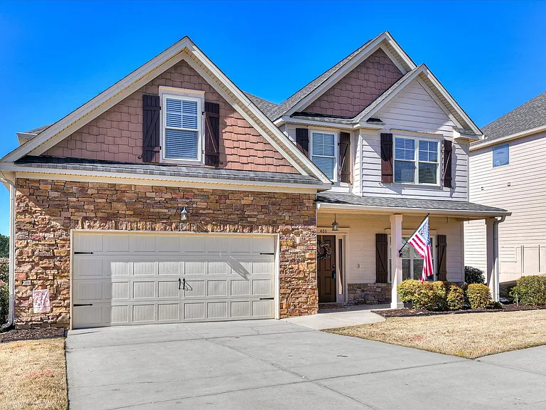 406 Saterlee Ct — Photo 3