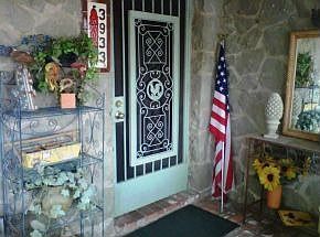 2nd image of 3933 Altura Ave
