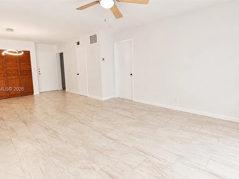 3101 Oakland Shores Dr #H203 — Photo 3