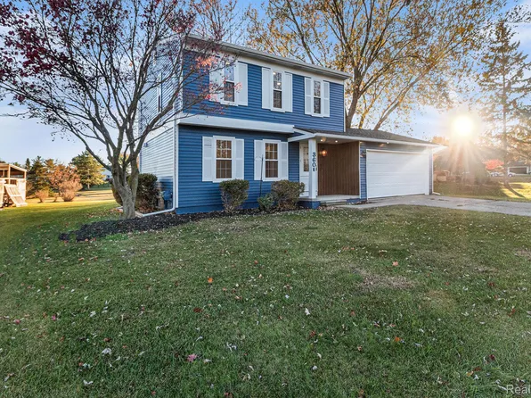 3601 Loon Lake Rd, Wixom, MI 48393