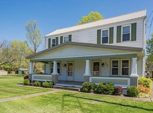 558 Bow St, Stockdale, PA