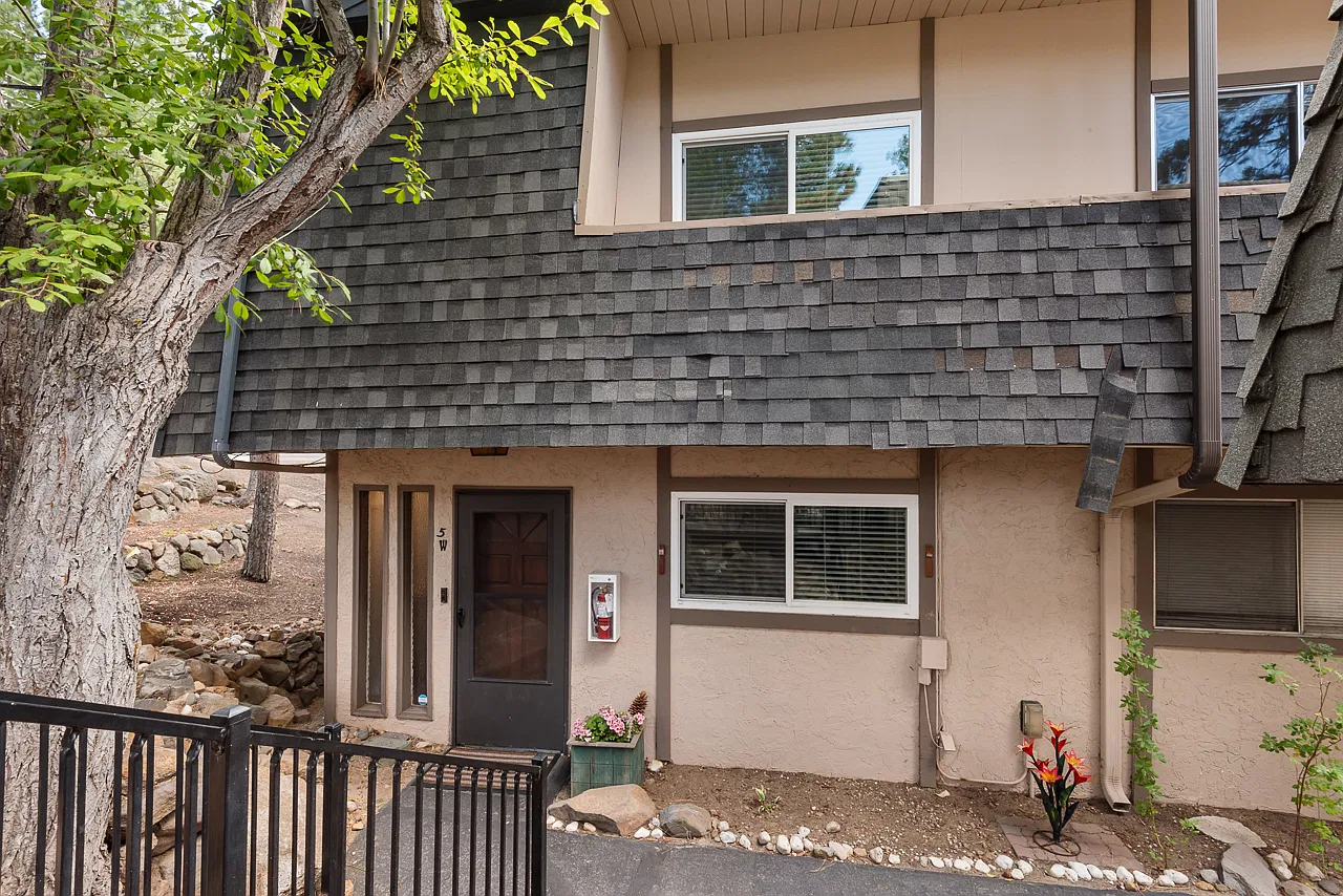 3 bed, 1332 sqft, $3,500 — Photo 3