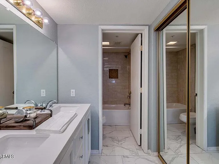 1333 E Morten Ave #140 — Photo 16