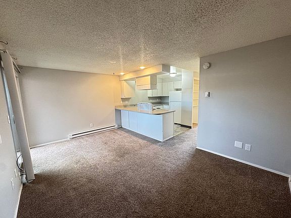 3rd image of 6120 N Lidgerwood St APT 203