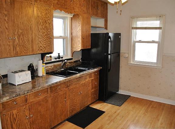3rd image of 3521 8th St N