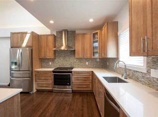 4 Dalton St, Long Beach, NY 11561