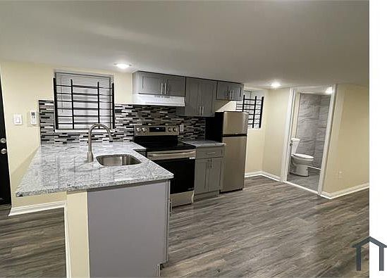 4th image of 1033 S 55th St #B