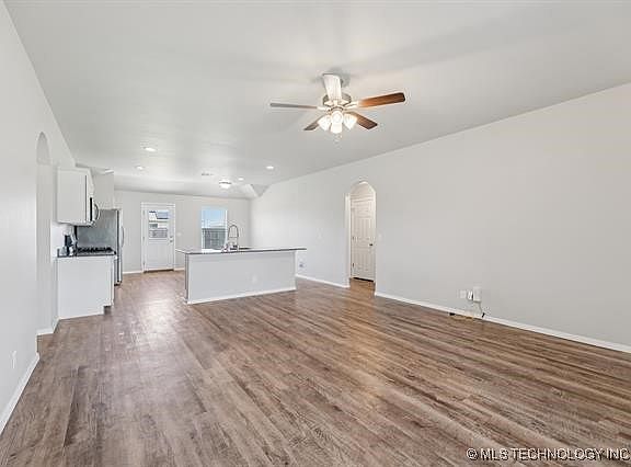 5th image of 1909 S 12th St