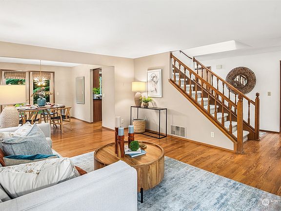 4th image of 22722 95th Avenue SE
