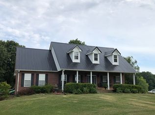 6017 Old Highway 48, Cunningham, TN 37052