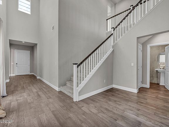 5th image of 9267 Blue Basin Trl