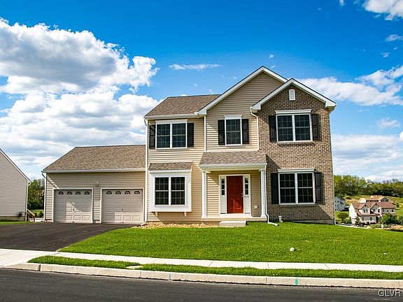 2nd image of 2614 English Ivy Dr #206