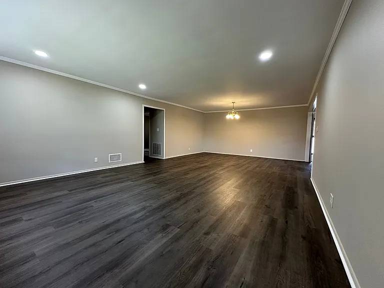 628 Wimbish Rd — Photo 2
