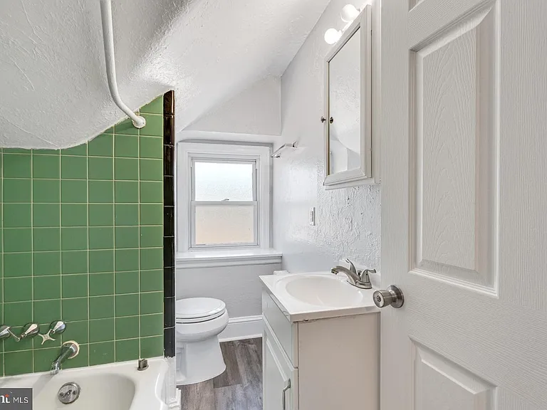 158 Montgomery Ave #3 — Photo 6