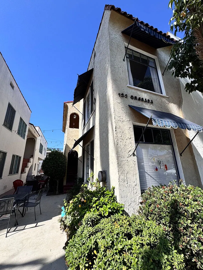 125 Granada Ave — Photo 4