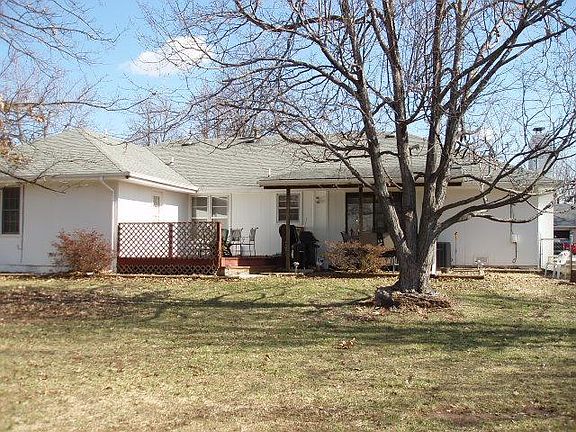 2nd image of 3319 S Elmira Ave