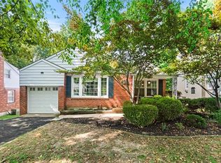 1349 N Berry Rd, Saint Louis, MO 63122