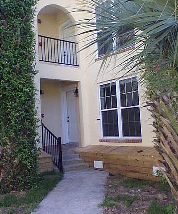 2nd image of 2223 Astor St