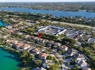 19452 SW 68th St, Fort Lauderdale, FL 33332