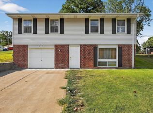 609 Auber Dr, Ballwin, MO 63011