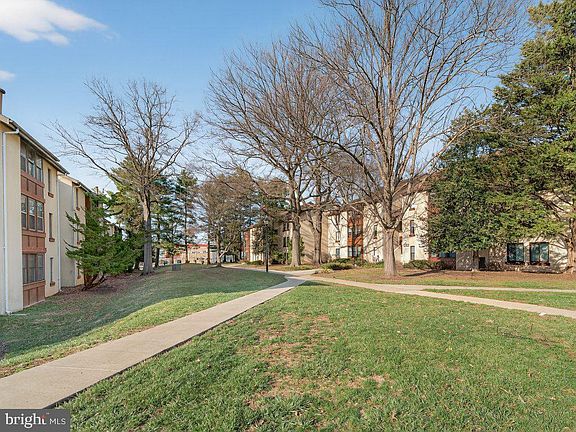 4th image of 9635 Whiteacre Rd Unit B2