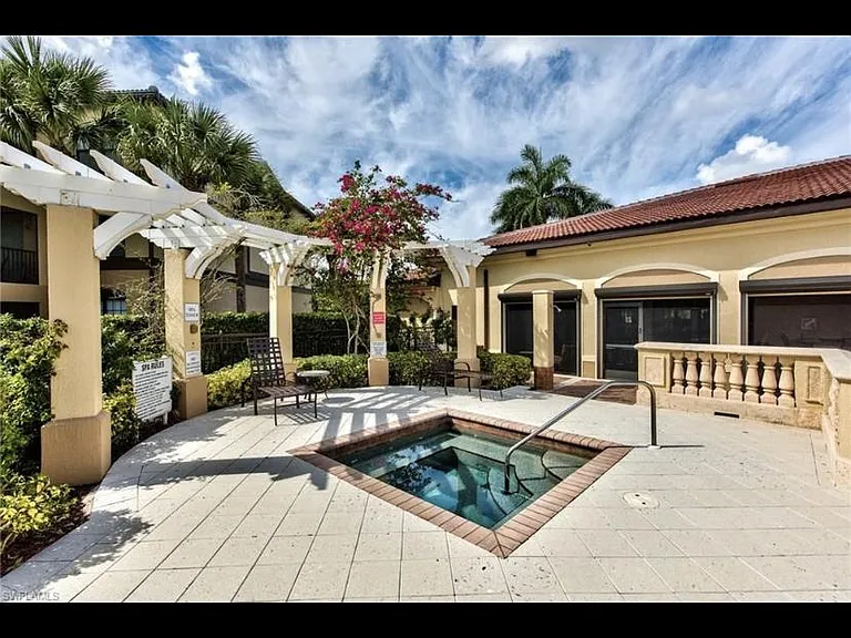 12960 Positano Cir #203 — Photo 11