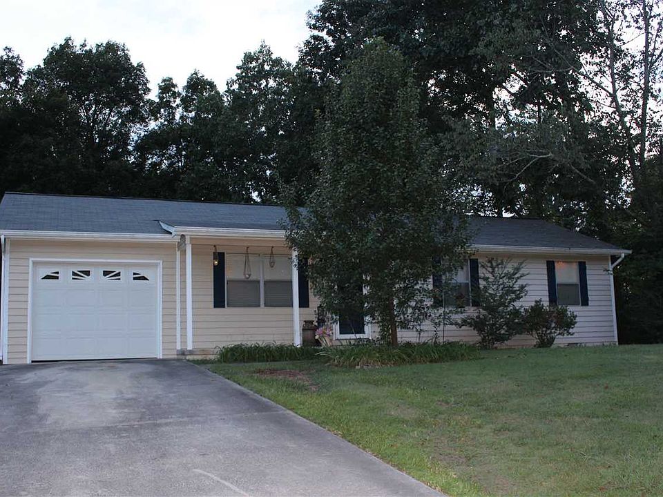 1st image of 3260 Somerset Dr SE