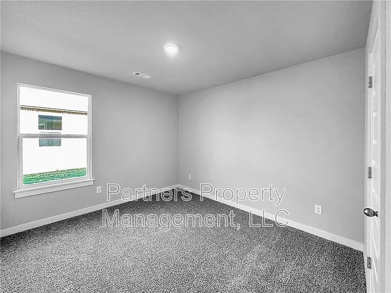 4390 W Glacier St — Photo 14