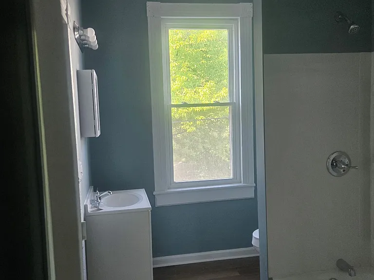 254 Columbia St — Photo 9