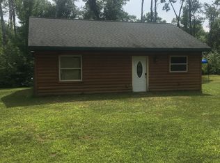 W13583 Merlin Ln, Crivitz, WI 54114