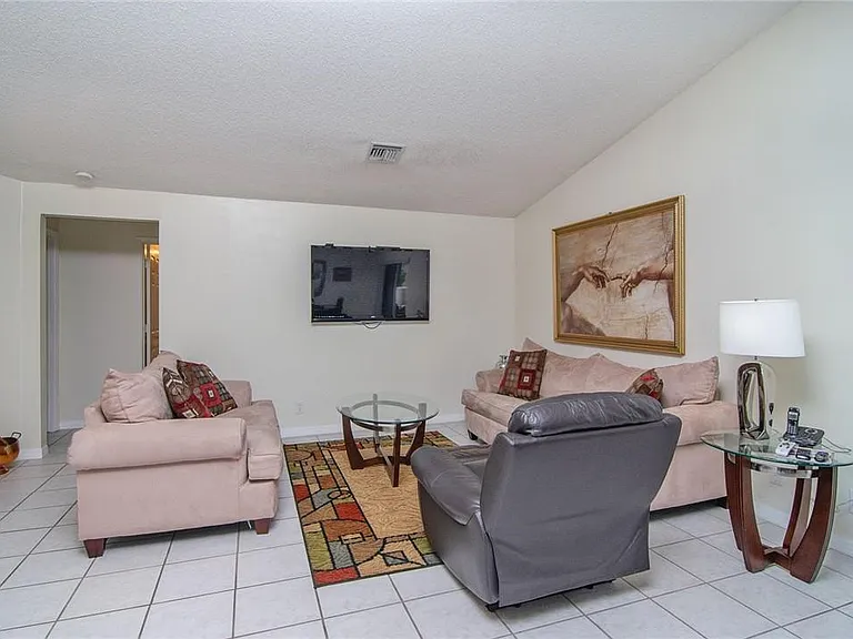 4297 Pine Ridge Ct — Photo 8