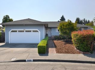 909 Renee Ct, Santa Rosa, CA 95401