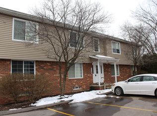 1160 Catalpa Dr APT 207, Berkley, MI 48072