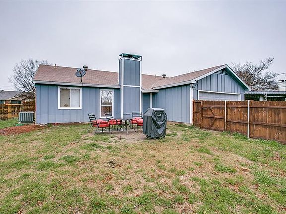 2nd image of 10304 Woodlot Dr