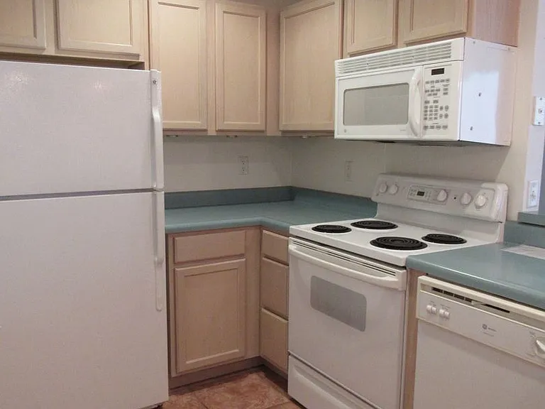 549 Park Place Dr #1E — Photo 14