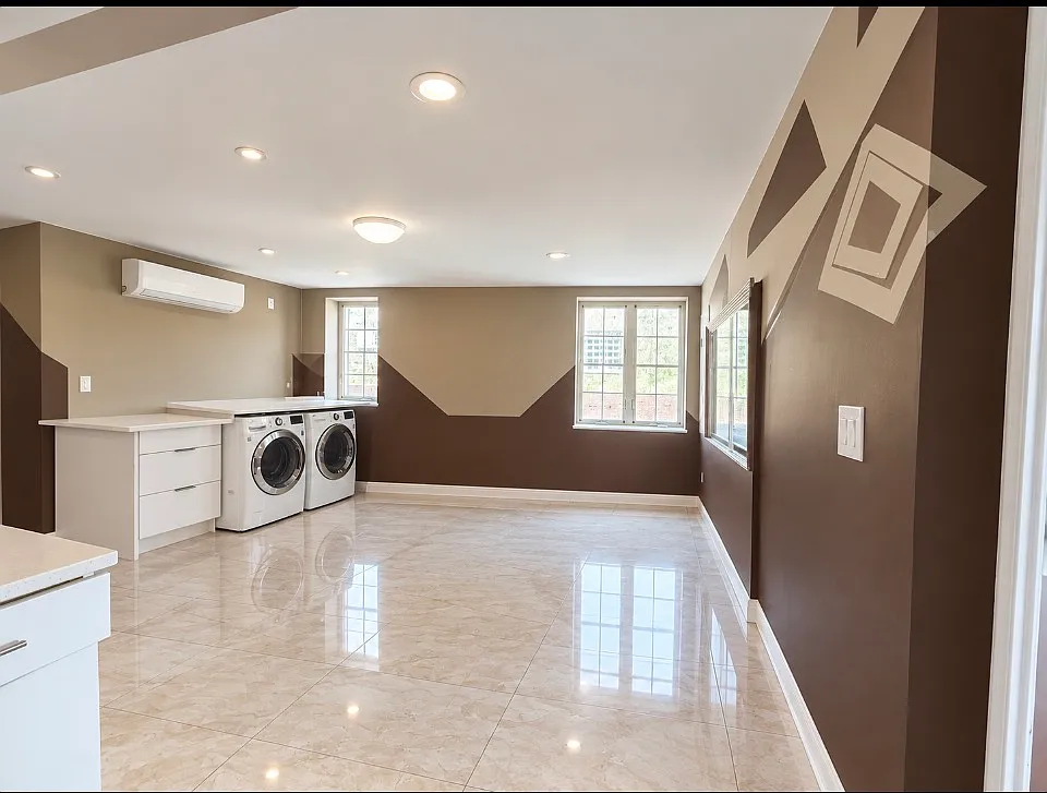 4 bed, 1100 sqft, $3,950 — Photo 1