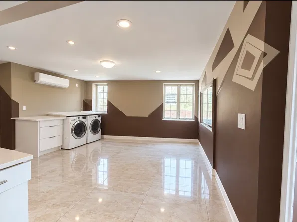 3611 193rd St #2F, Flushing, NY 11358