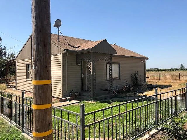 21549 N De Vries Rd photo 1