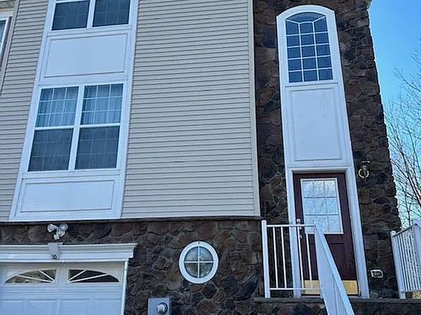 10 Russell Ct