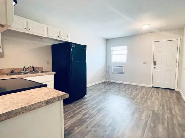 2208 E 17th St, Panama City, FL 32405