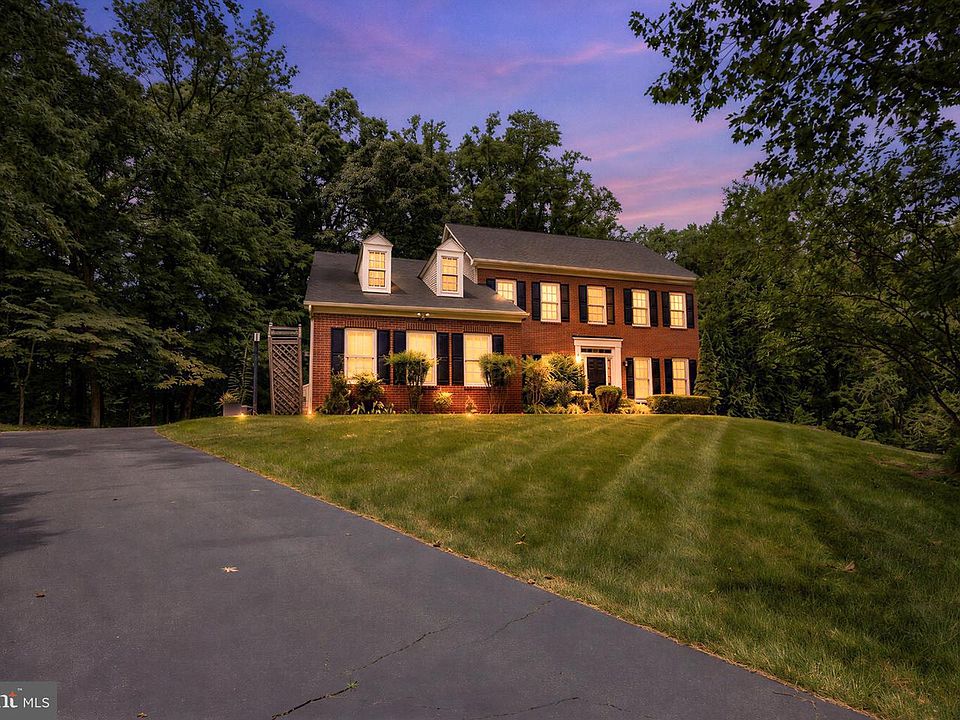 1st image of 2002 Gresham Ln