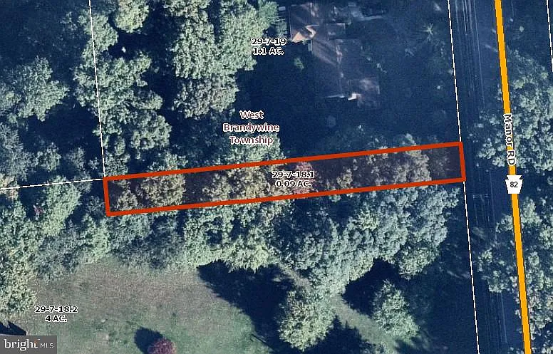 2738 Manor Rd photo 1