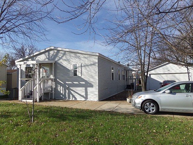 1st image of 3401 June St