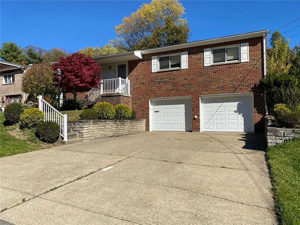 226 McKenzie Dr photo 1