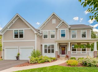 2S564 Maple Ter, Warrenville, IL 60555