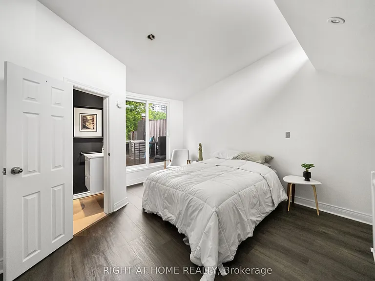 14 Wascana Ave — Photo 26