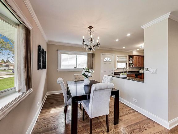 5th image of 525 Cordial Dr
