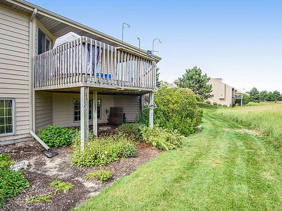 5th image of 1614 E Harbour Towne Cir #90