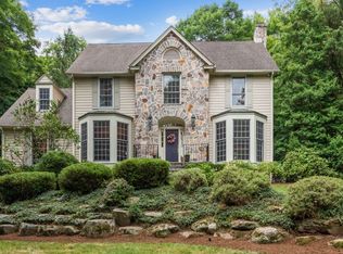 664 King Rd, Franklin Lakes, NJ 07417